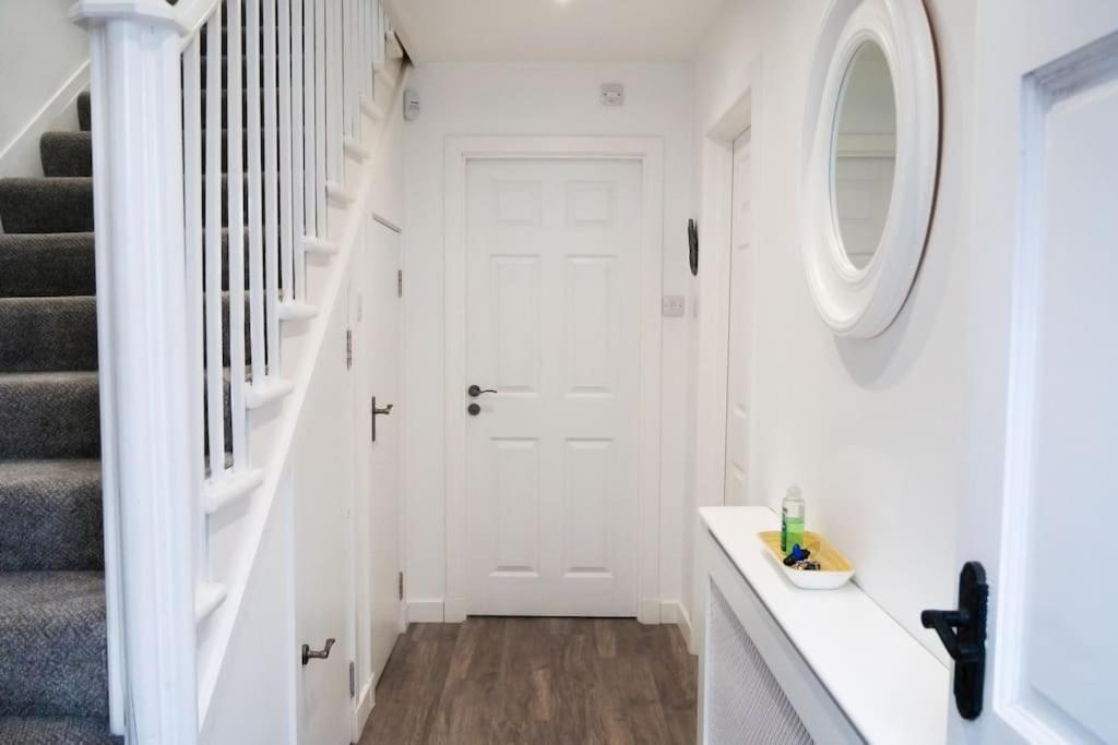 2 Bedroom Luxury Close To River Ness