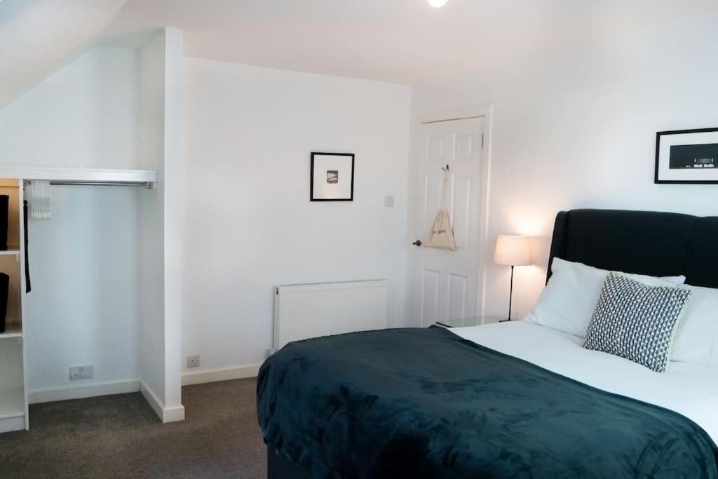 2 Bedroom Luxury Close To River Ness *