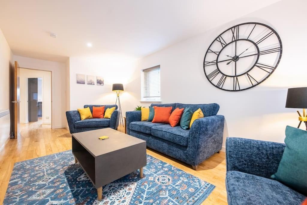 Modern Centre In Apartment Inverness