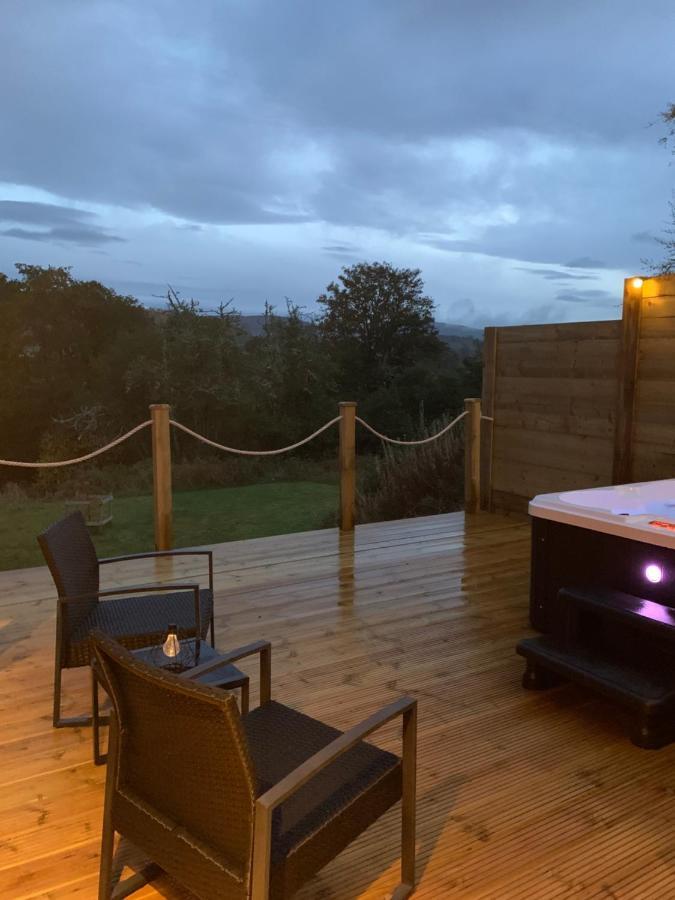 River Huts, Highland River Retreat With Hot Tub *