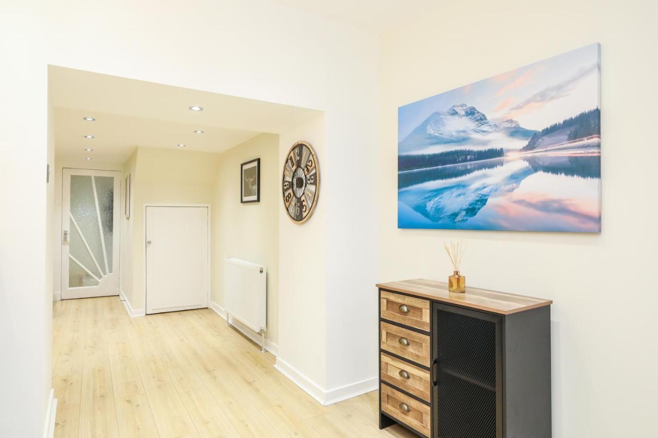 Mystayinn Tomnahurich 3 Bedroom House *