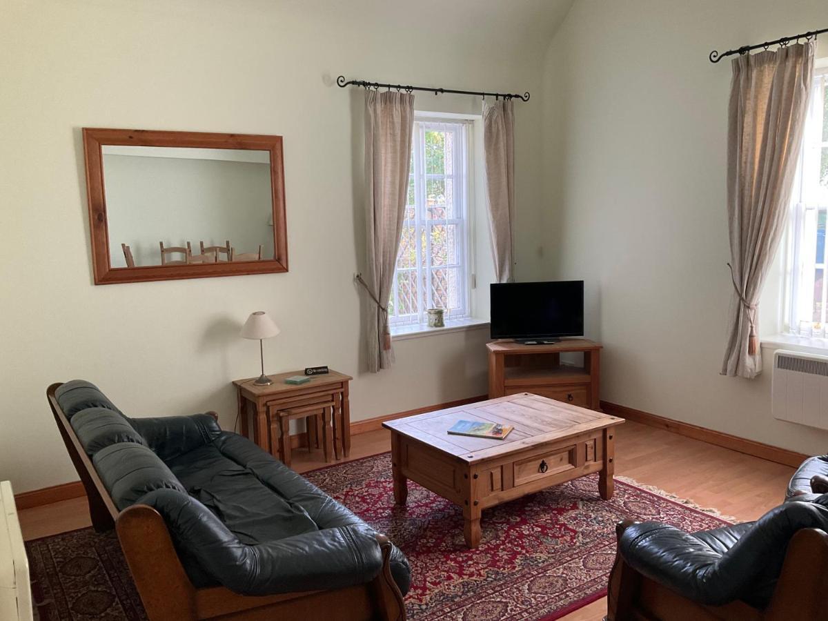 Courtyard Free Parking Apartment