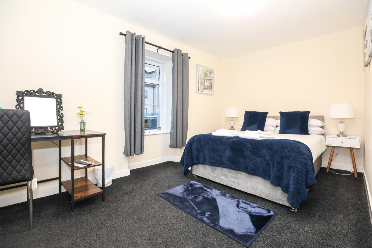 Modern - - Complimentary Snacks - Free Parking Guest house *