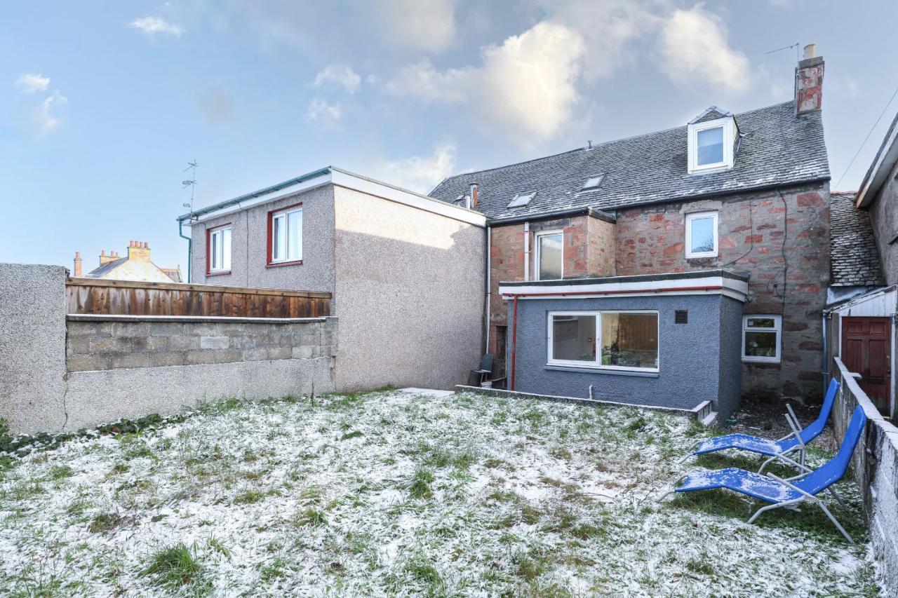 Modern - - Complimentary Snacks - Free Parking Guest house