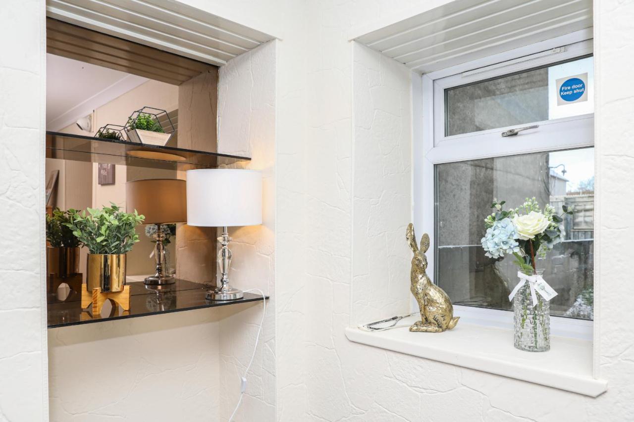 Modern - - Complimentary Snacks - Free Parking Guest house
