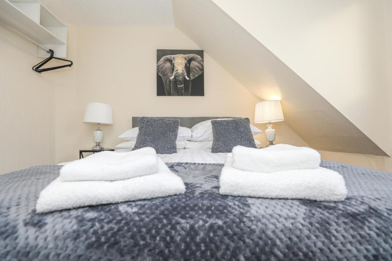 Modern - - Complimentary Snacks - Free Parking Guest house