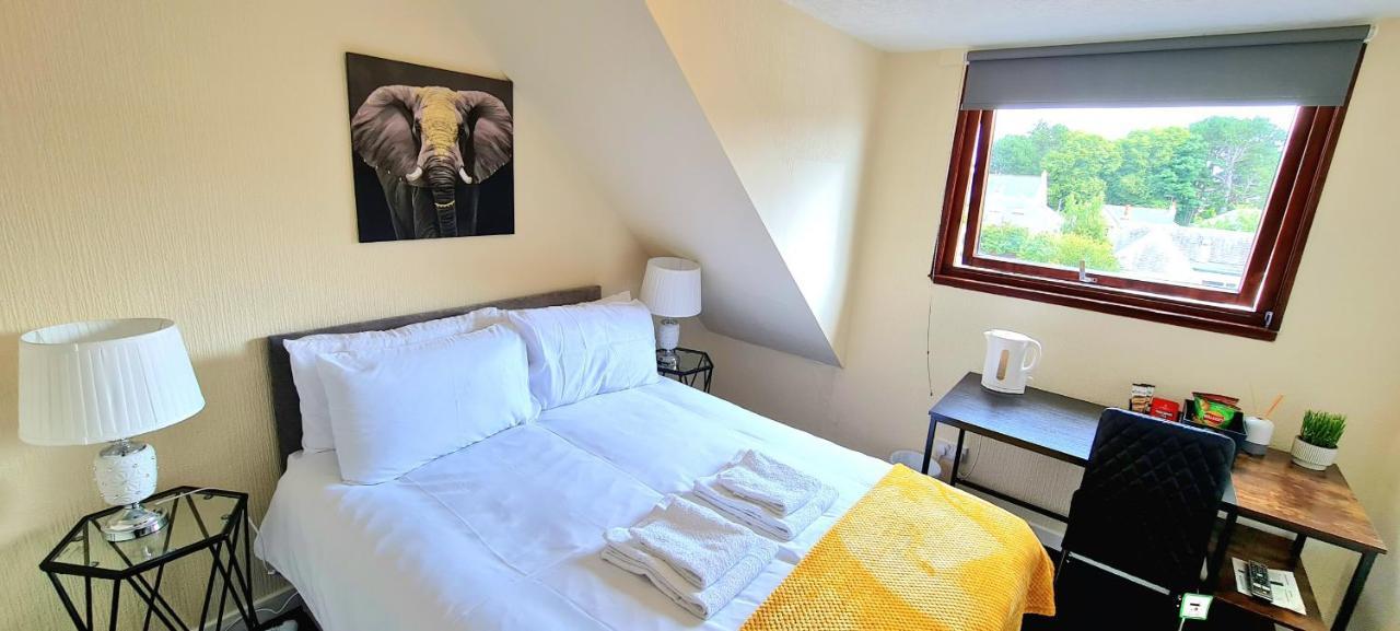 Modern - - Complimentary Snacks - Free Parking * Inverness