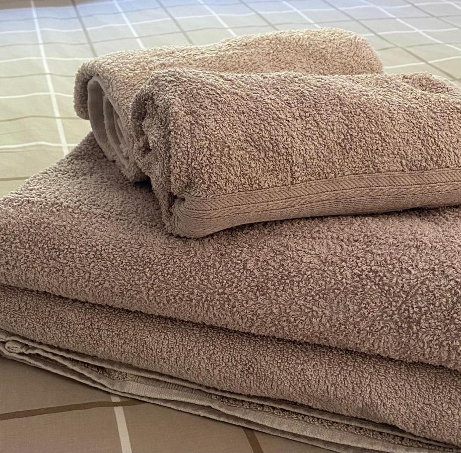 Drummond Neuk - Pets Welcome Free, Country Setting, Free Onsite Parking Apartment *
