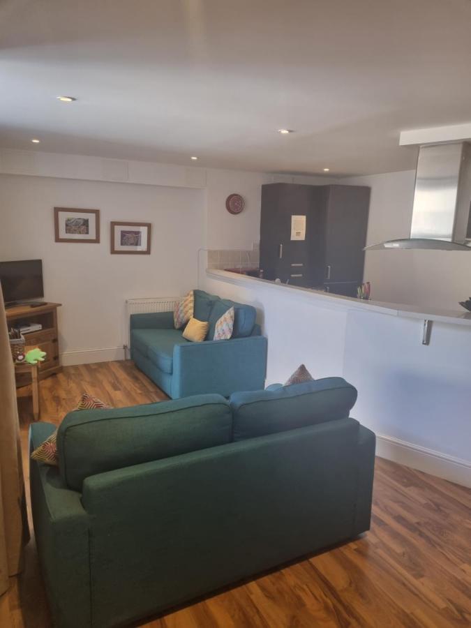 Stunning Spacious On River Ness *