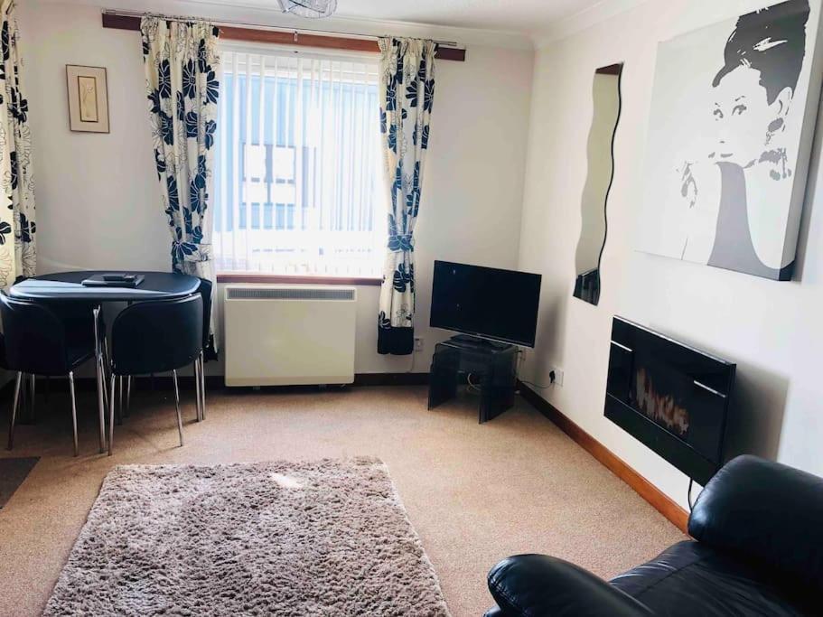 Crown City Centre Apartment *