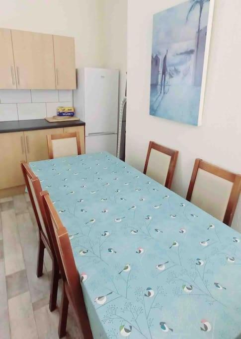 Fraser House - City Centre - Free Parking Holiday home Inverness