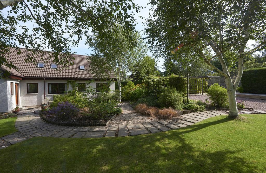 By The Brae 4*
