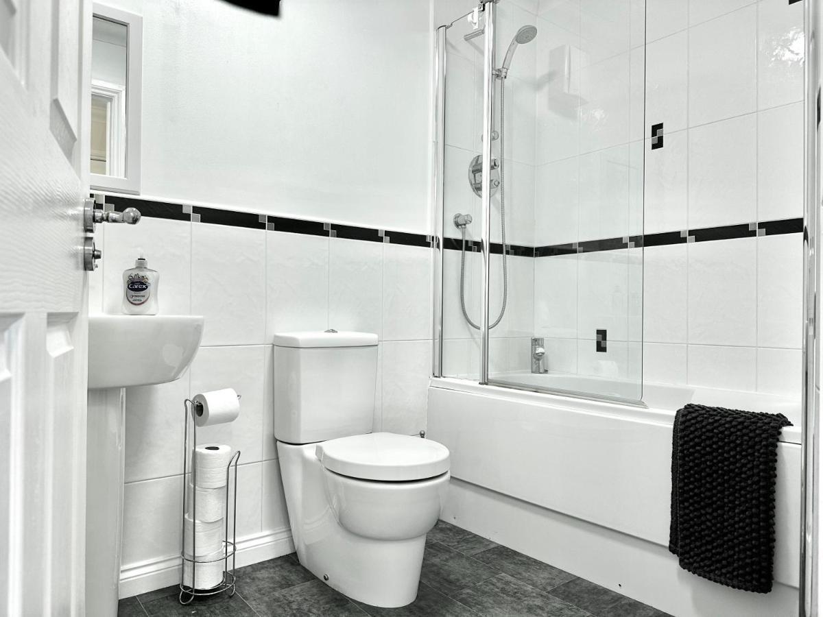 Apartment Riverview 2 Bed, 2 Bath, Free Parking / Wifi *