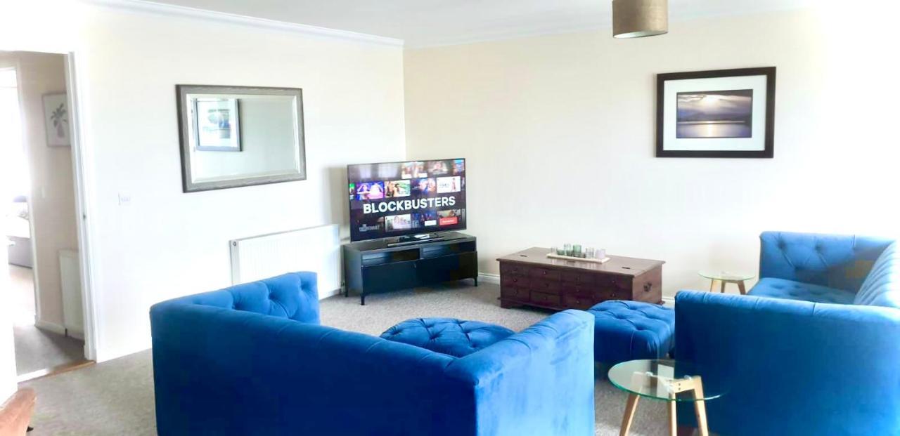 Riverview 2 Bed, 2 Bath, Free Parking / Wifi Apartment *