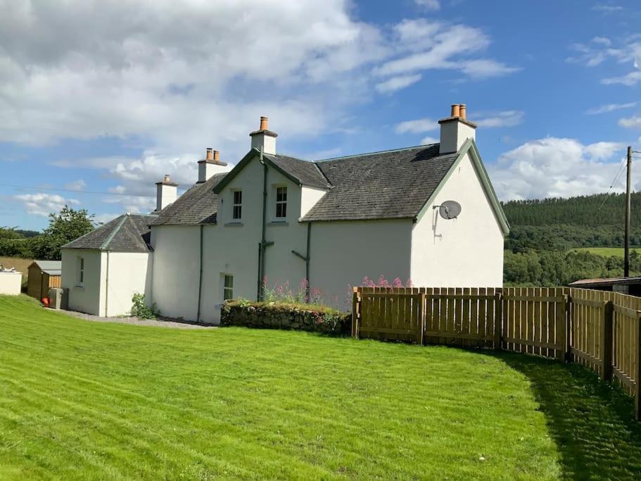 4 Bed Self Catering House Near Loch Ness Holiday home