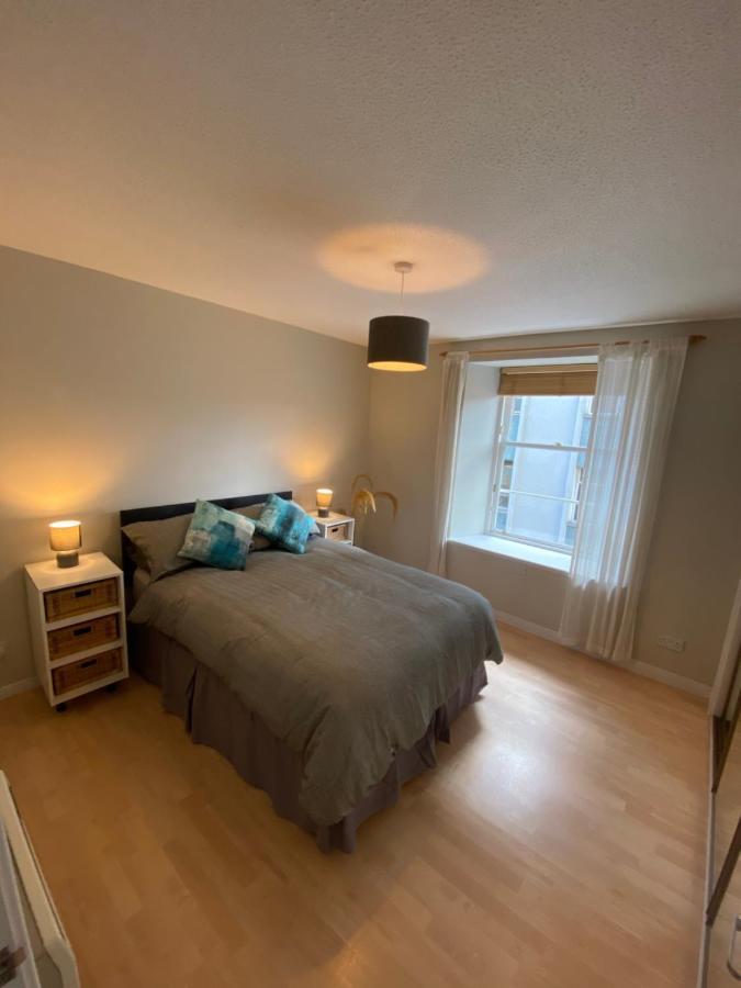 Lombard Hide Away Apartment
