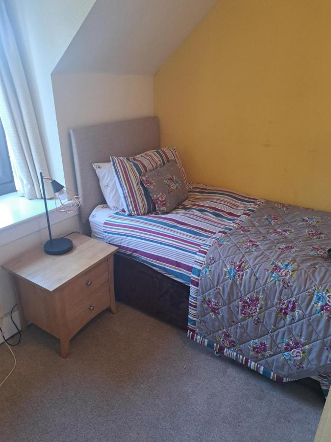 Bed & Breakfast No 27