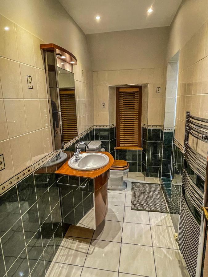 Cathedral Apartment