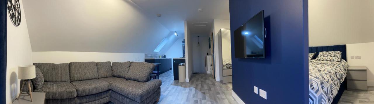Lochside Loft - Self Catering For 2 In A Great Location For Airport And Both Cabot Highlands & Nairn Golf Courses