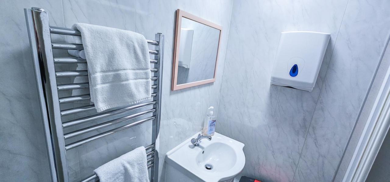 Mystayinn Telford 7 Bedroom House Inverness