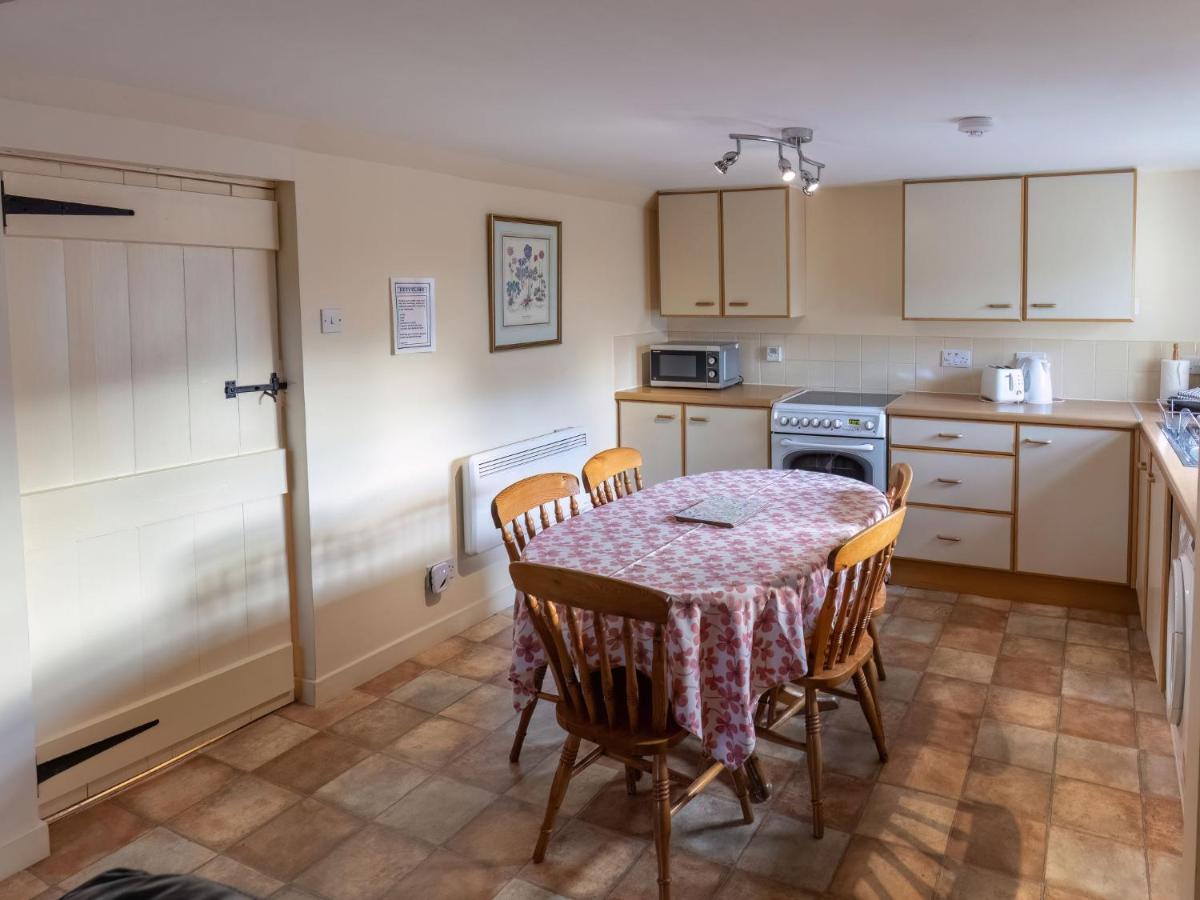 Holiday home Road-2 By Interhome