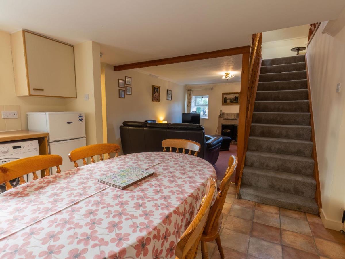 Road-2 By Interhome Inverness