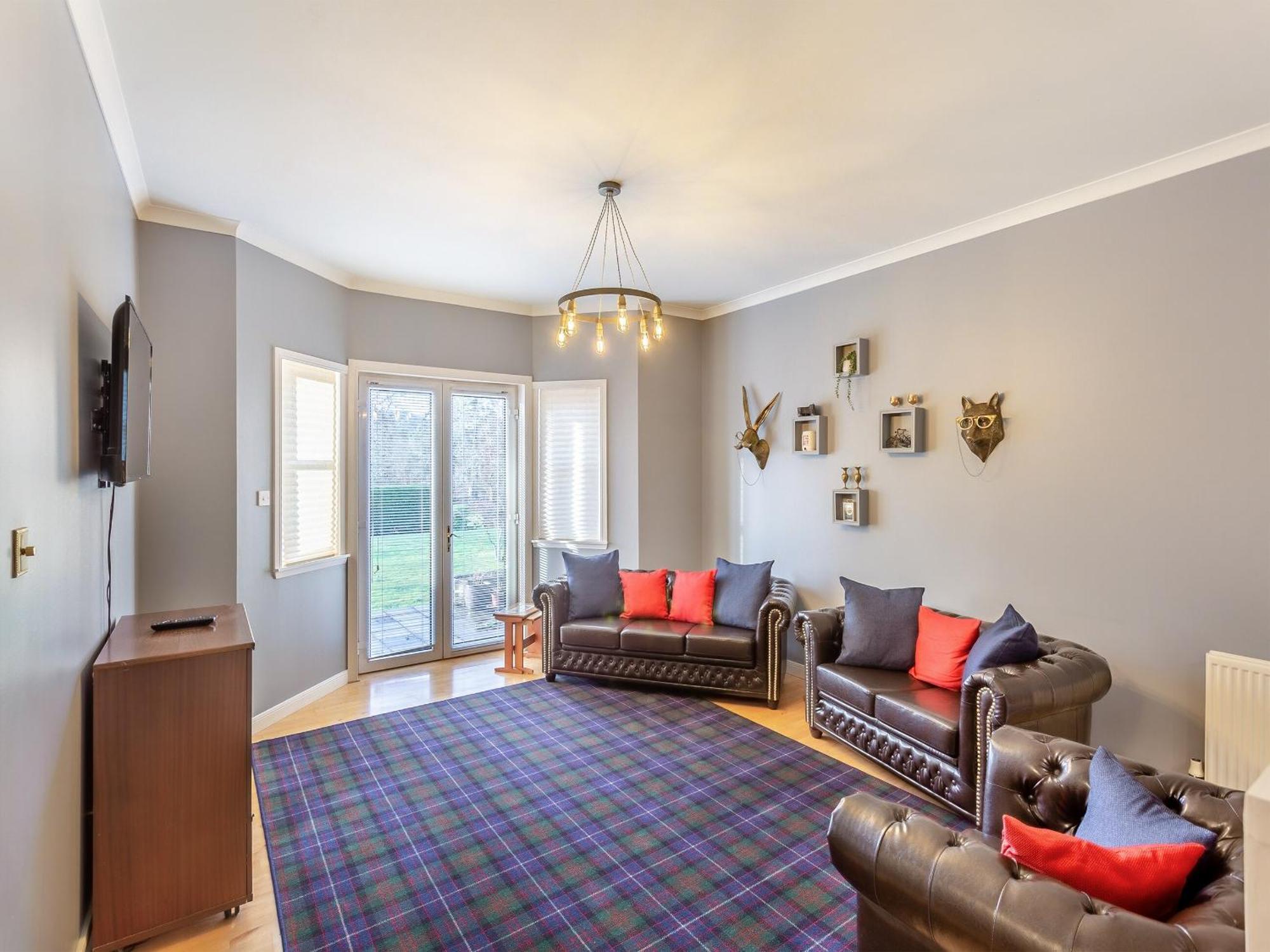 Bluegrass Retreat On The River Ness * Inverness