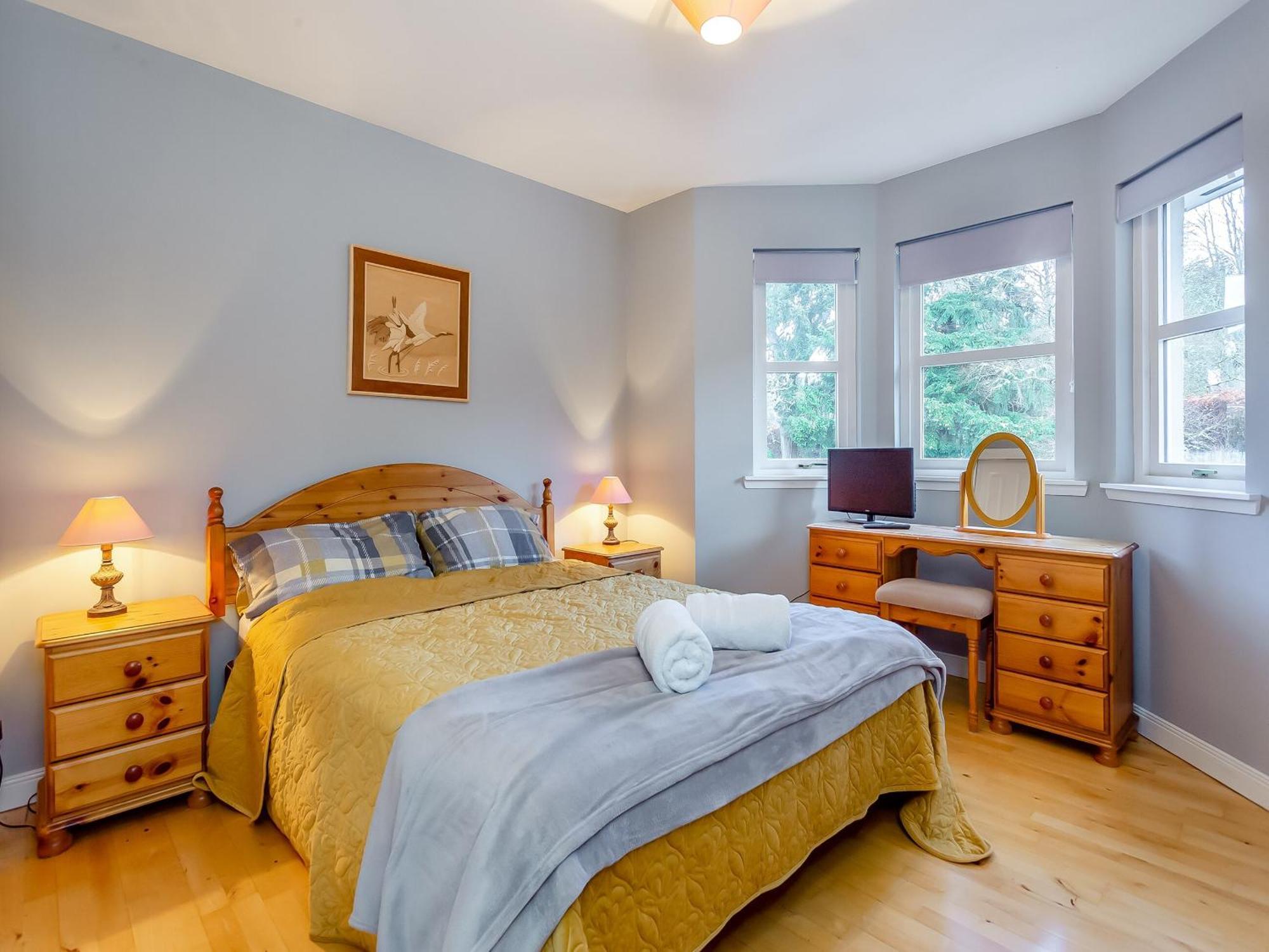 Bluegrass Retreat On The River Ness *