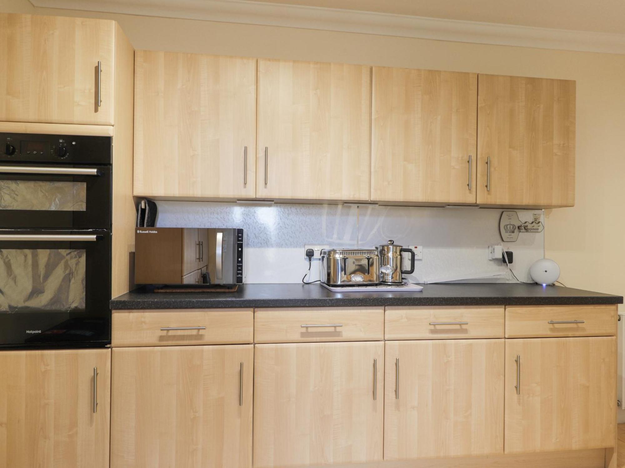 16 Fairfield Road *