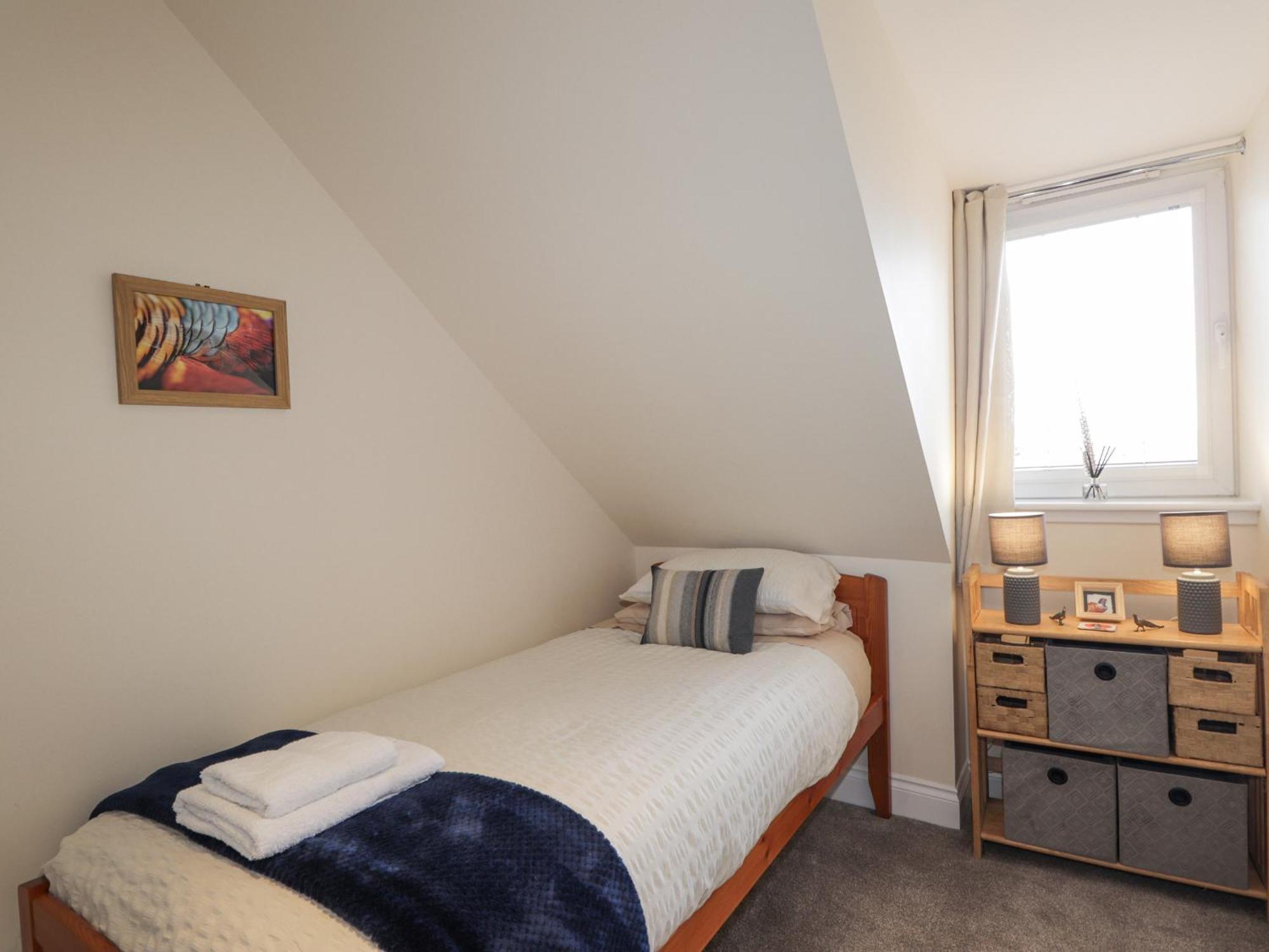 16 Fairfield Road *
