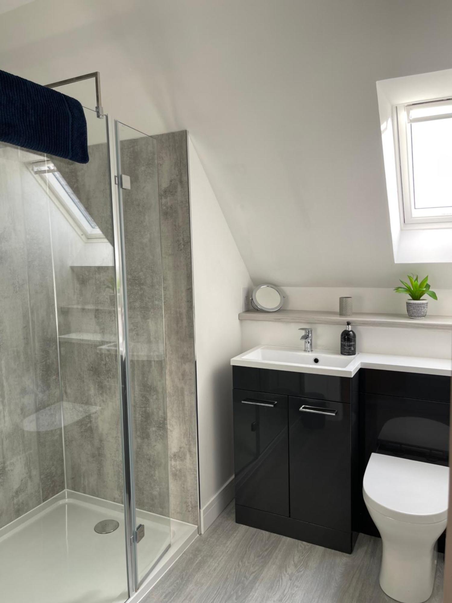 Lochside Loft - Self Catering For 2 In A Great Location For Airport And Both Cabot Highlands & Nairn Golf Courses Inverness