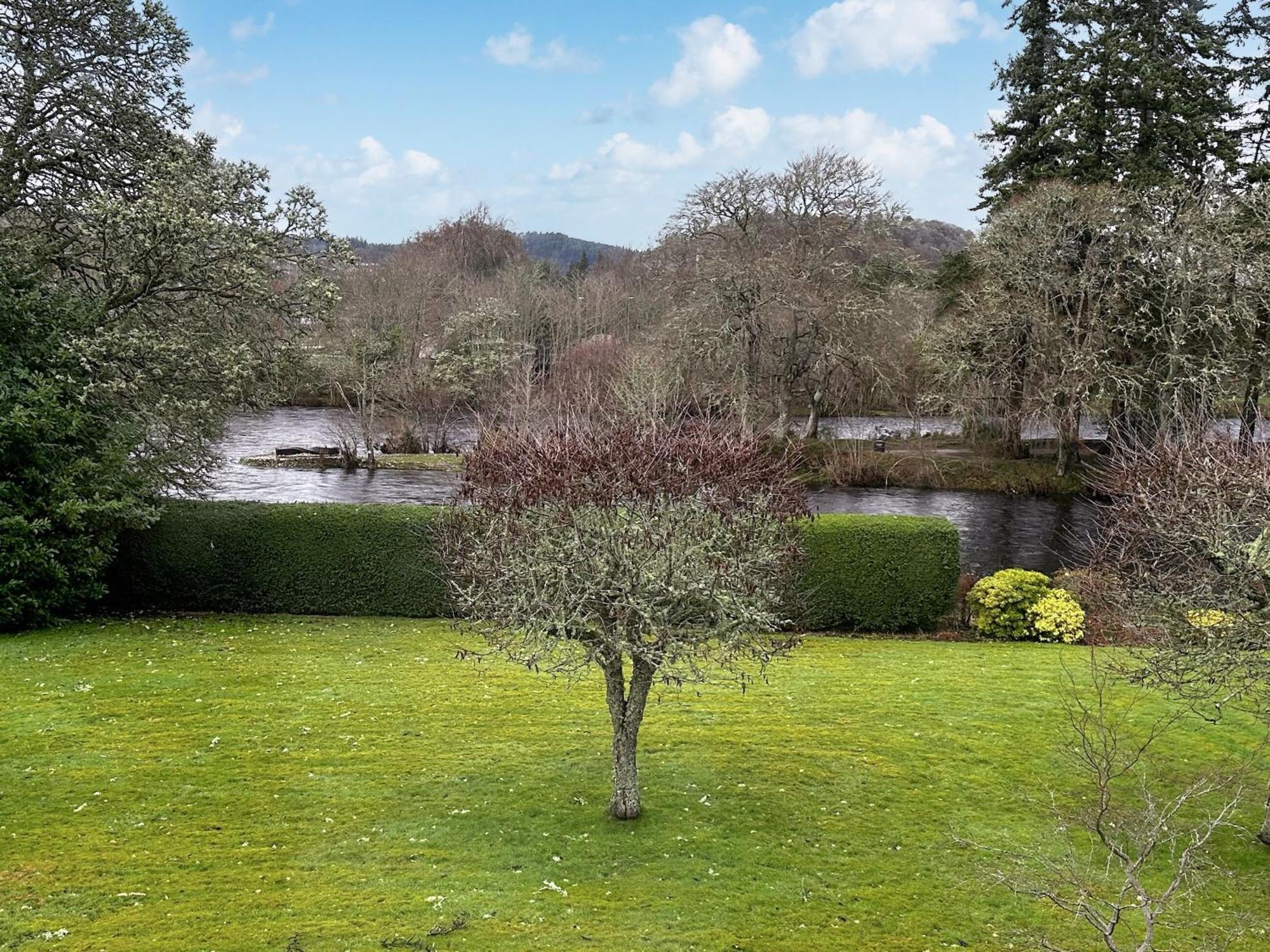 Holiday home Bluegrass Retreat On The River Ness