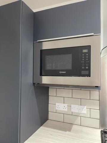 Lochside Loft - Self Catering For 2 In A Great Location For Airport And Both Cabot Highlands & Nairn Golf Courses Apartment Inverness