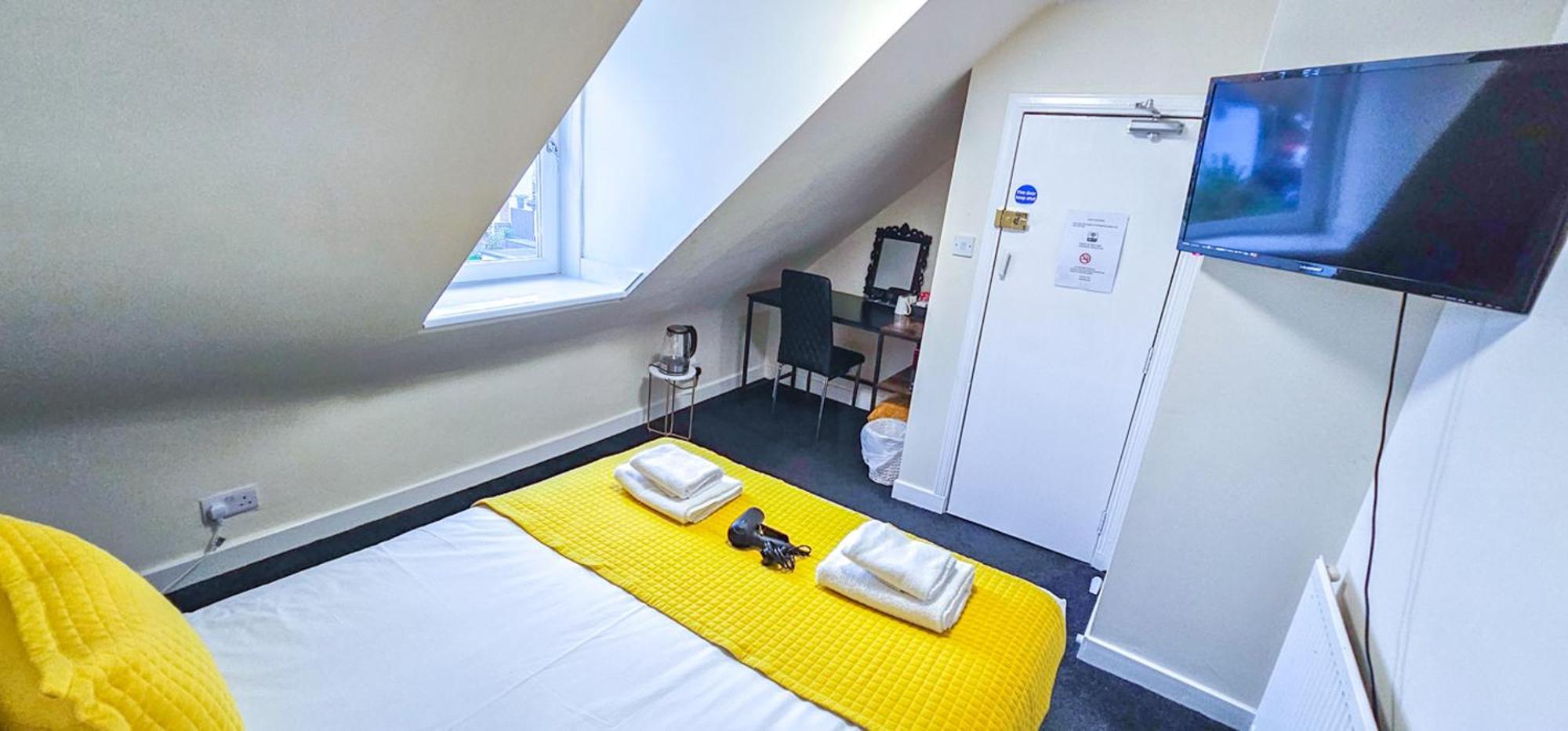 Mystayinn Telford 7 Bedroom House Holiday home Inverness