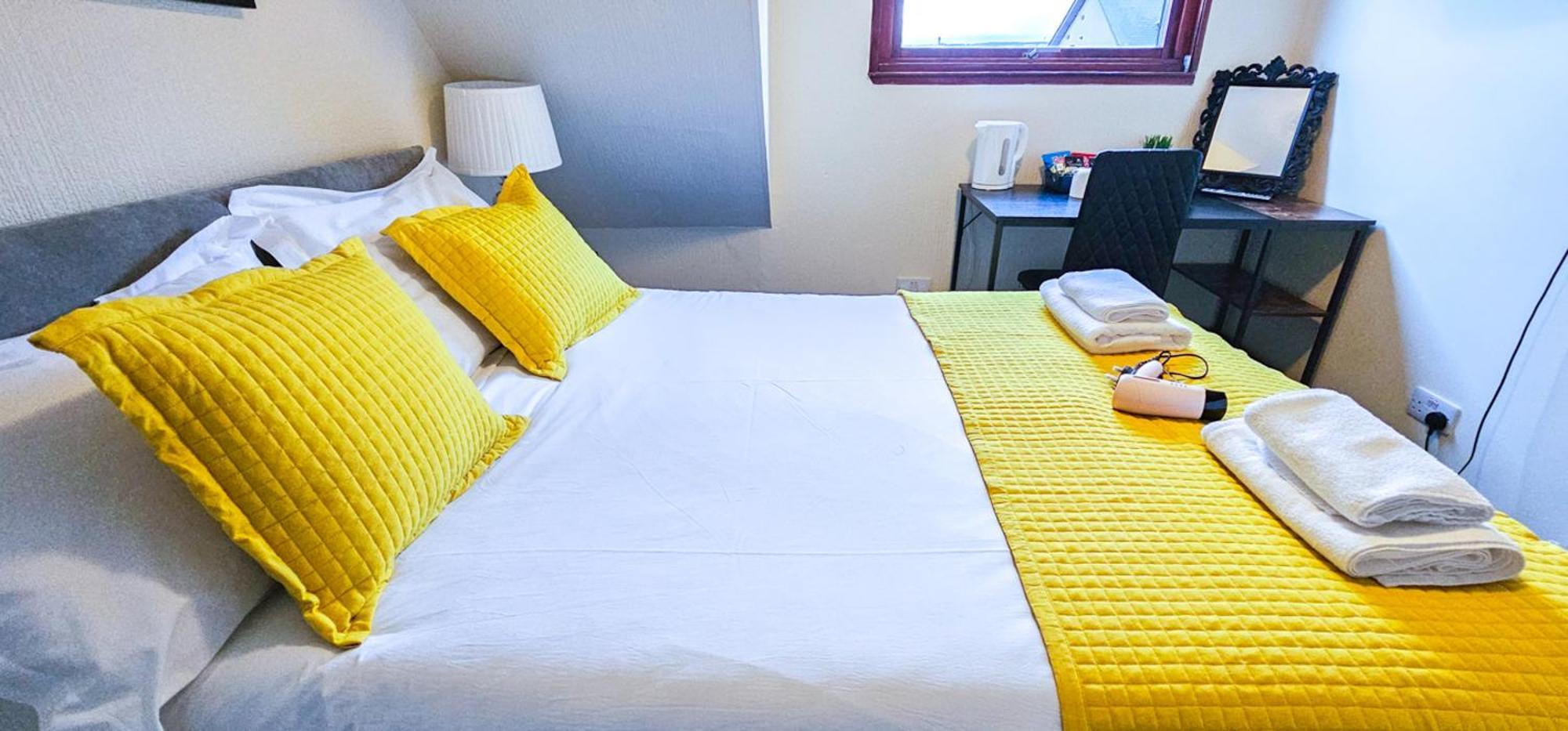 Mystayinn Telford 7 Bedroom House Holiday home *