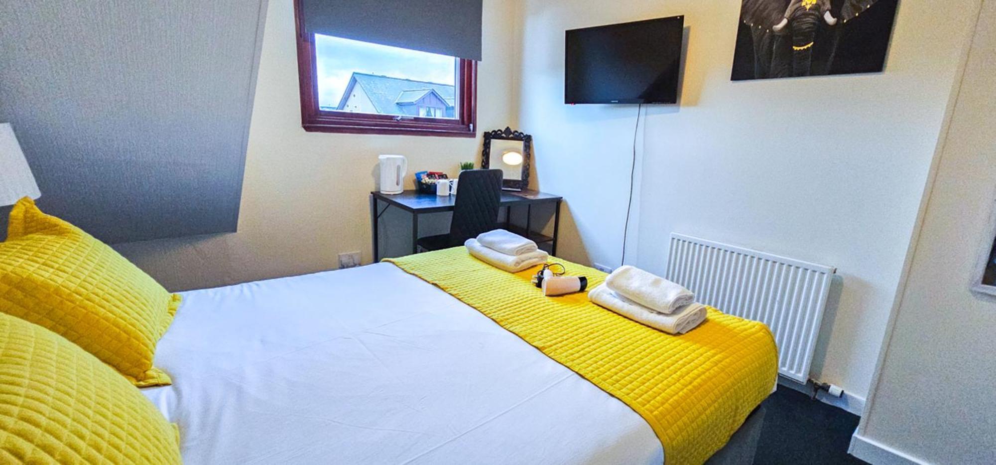 Mystayinn Telford 7 Bedroom House