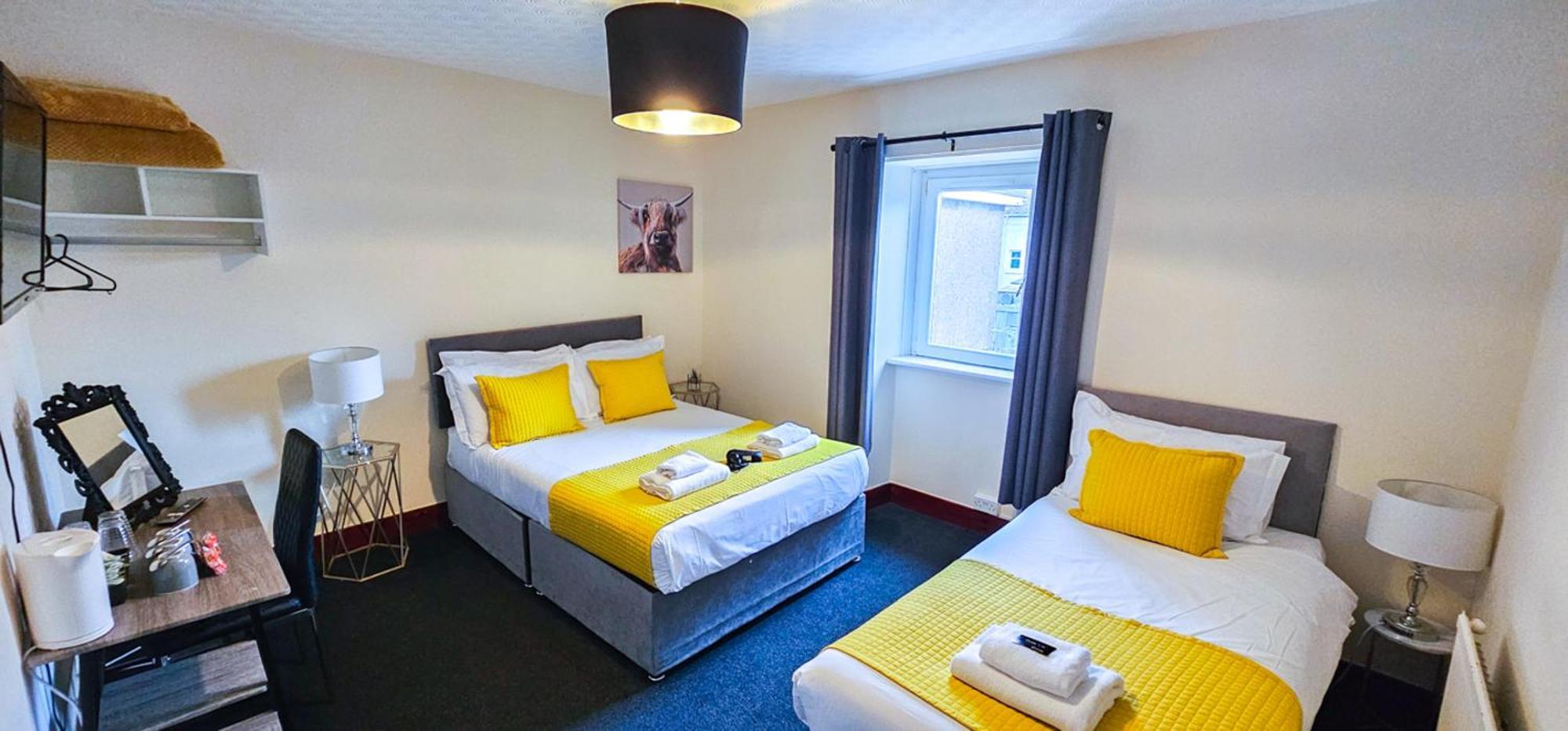 Mystayinn Telford 7 Bedroom House Holiday home Inverness
