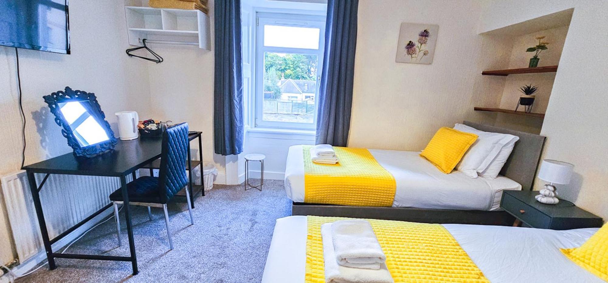 Mystayinn Telford 7 Bedroom House Holiday home *