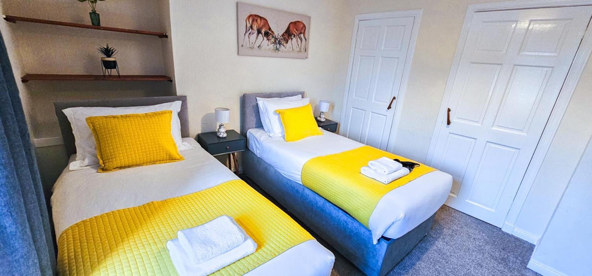 Mystayinn Telford 7 Bedroom House Inverness