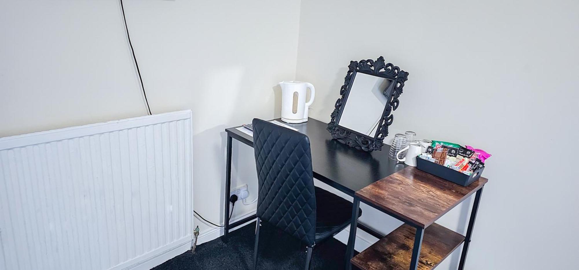 Mystayinn Telford 7 Bedroom House Holiday home *