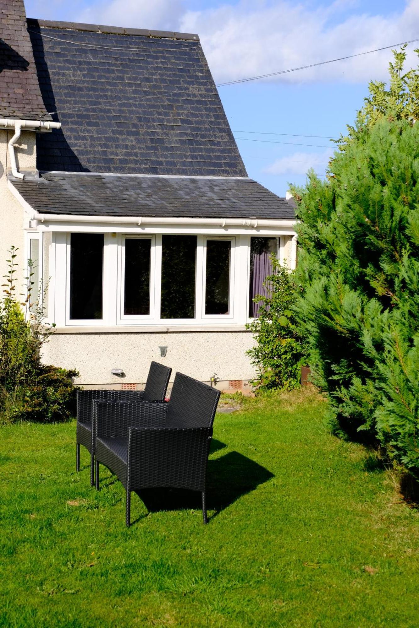 Apartamento Lovely 1-bedroom With Free Parking