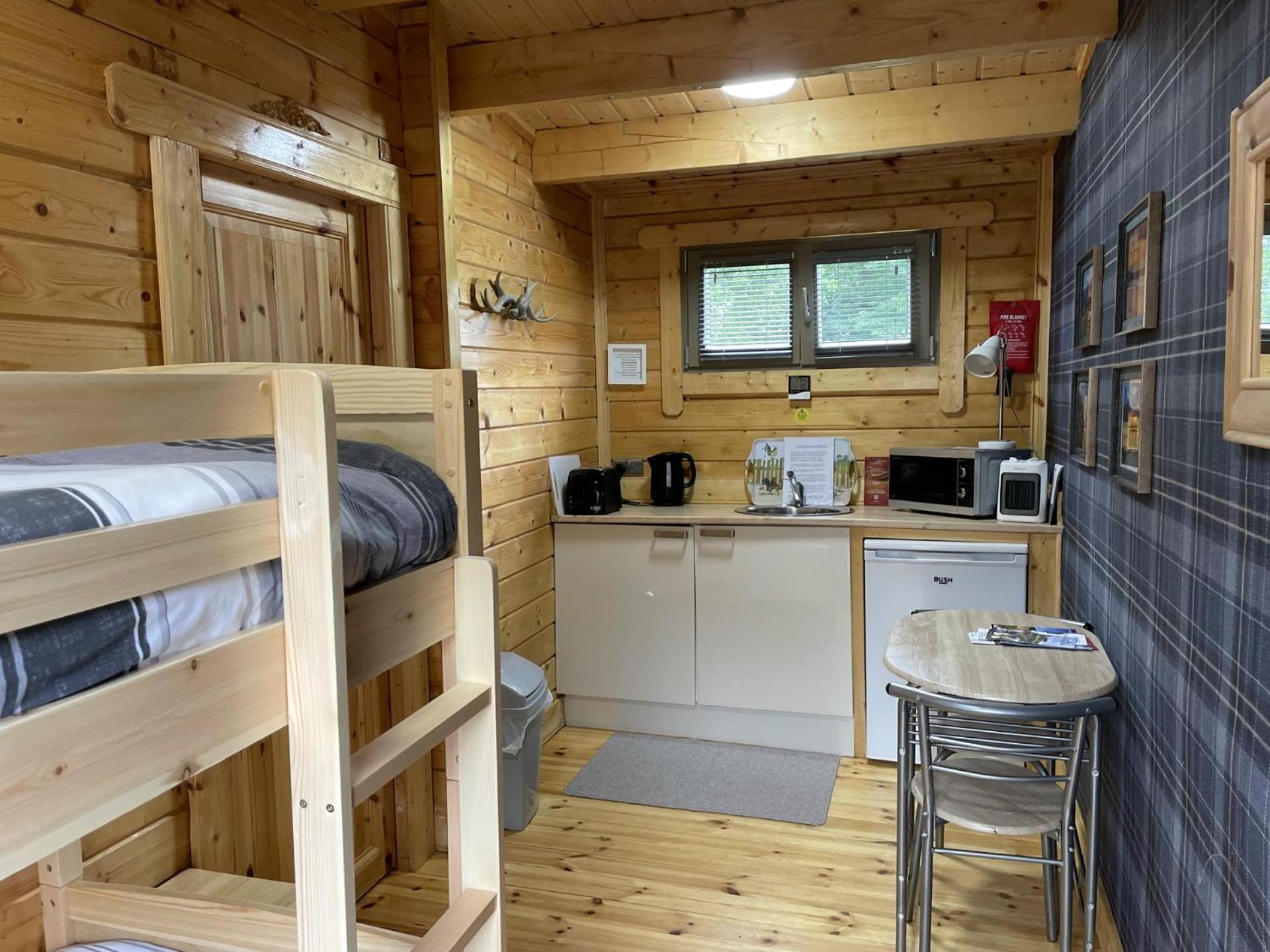 Immaculate 5 Mins To Dogs Welcome * Inverness