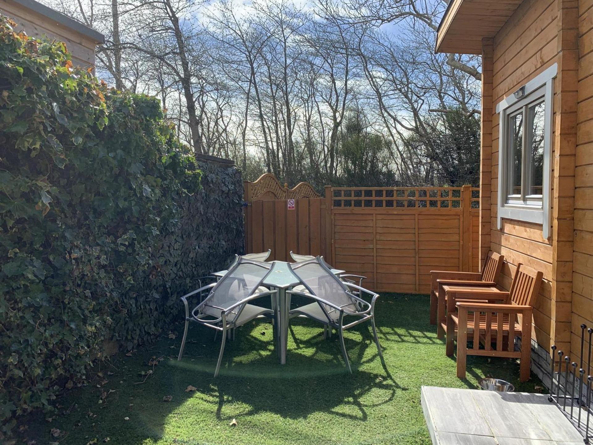 Immaculate 5 Mins To Dog Friendly Holiday home *