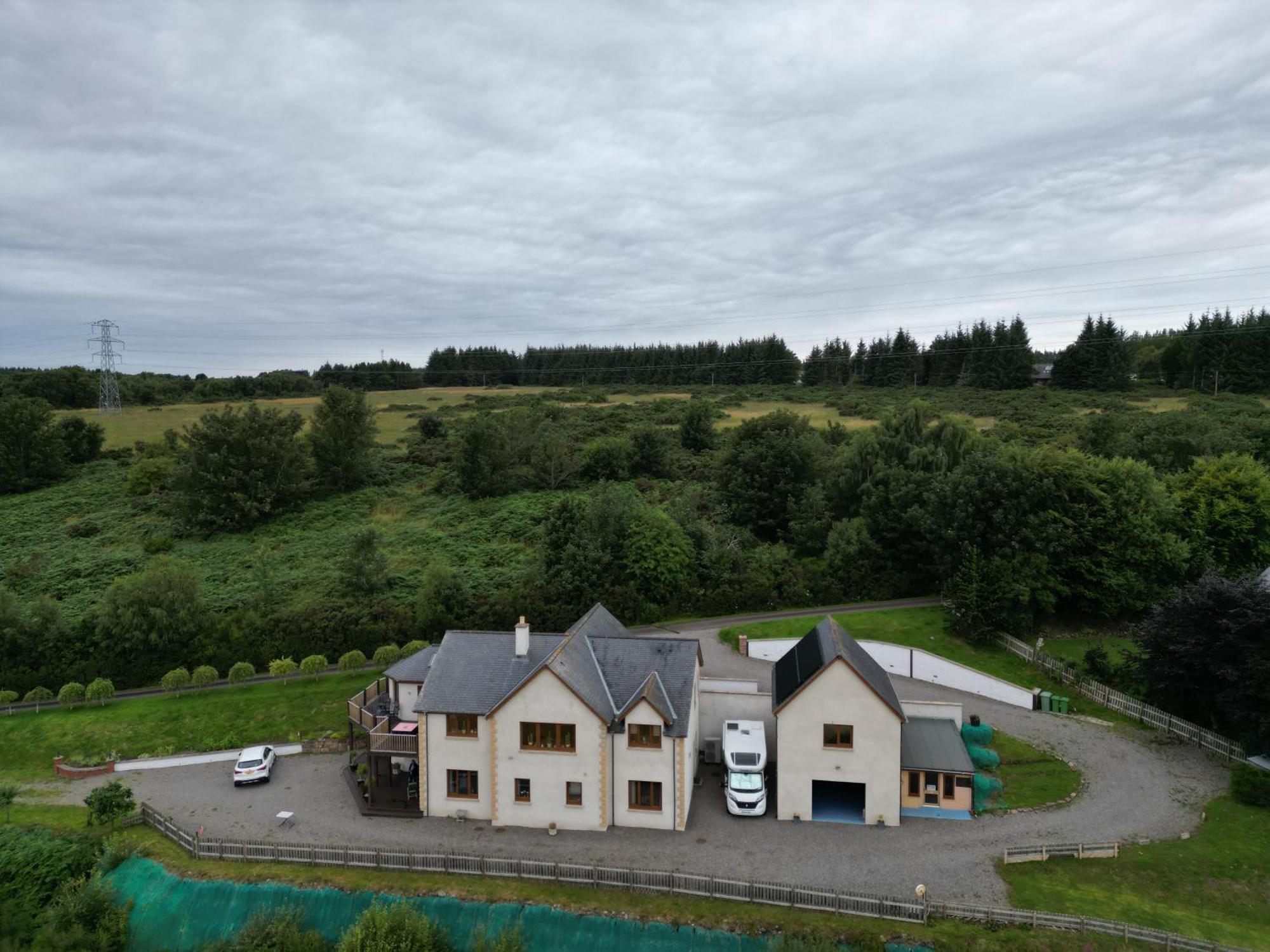 Doura Inverness