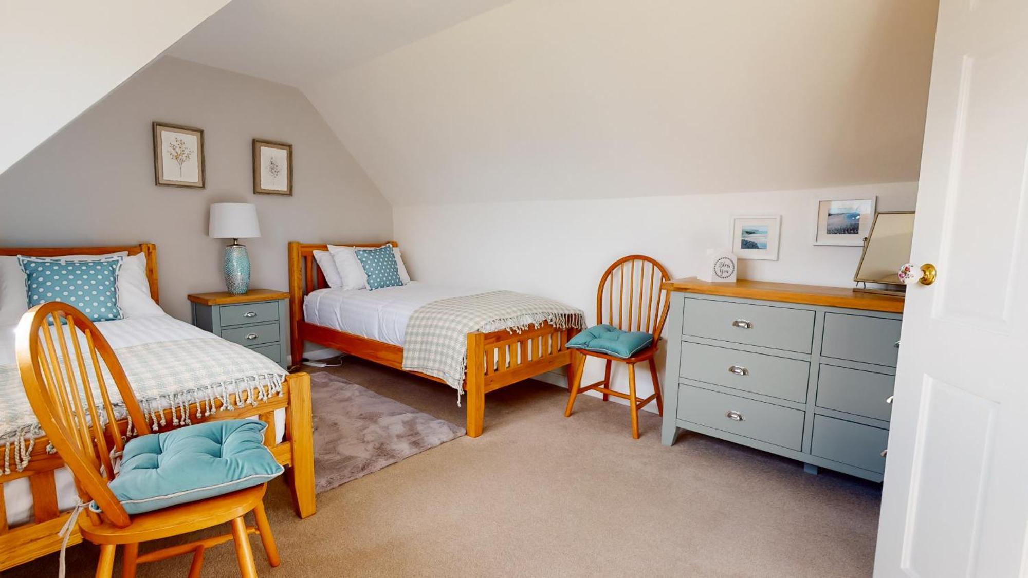 Longfield, Daviot * Inverness