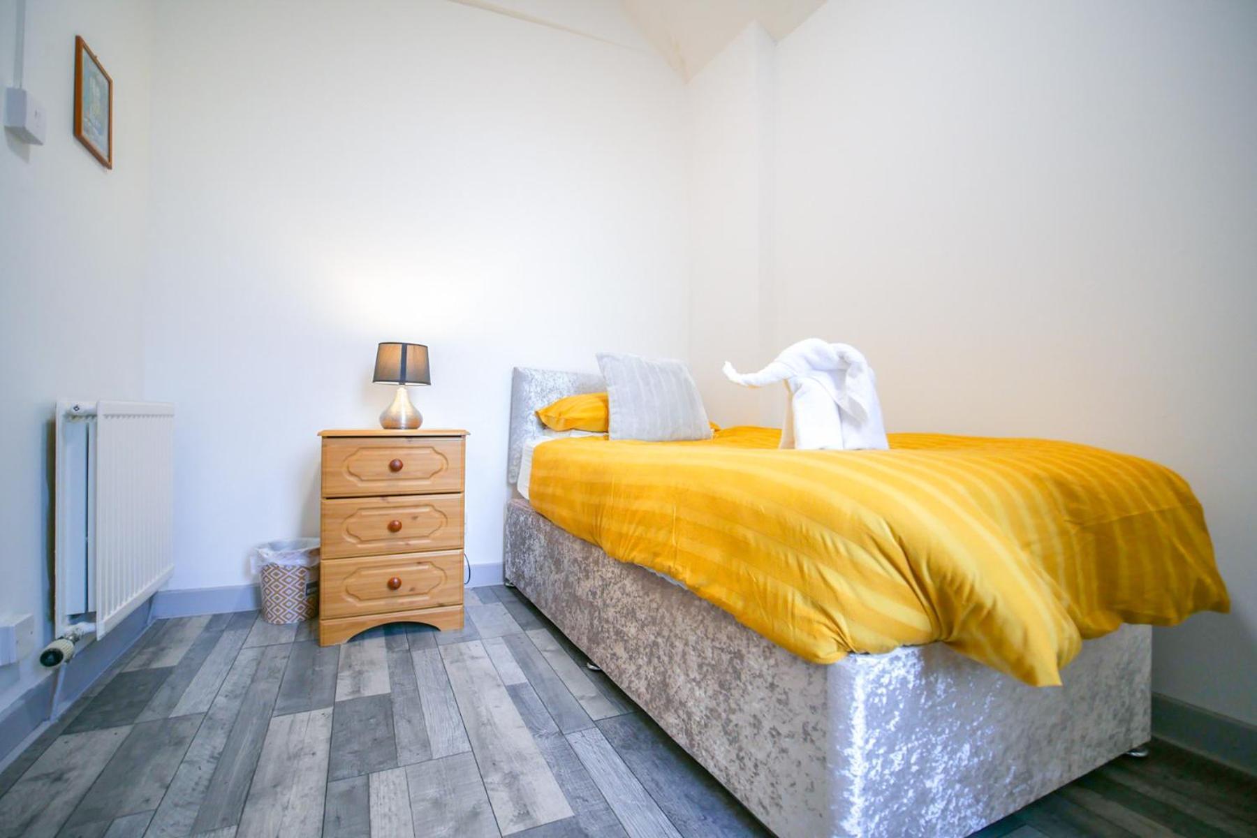 Telford Rd 5 Bedroom House * Inverness