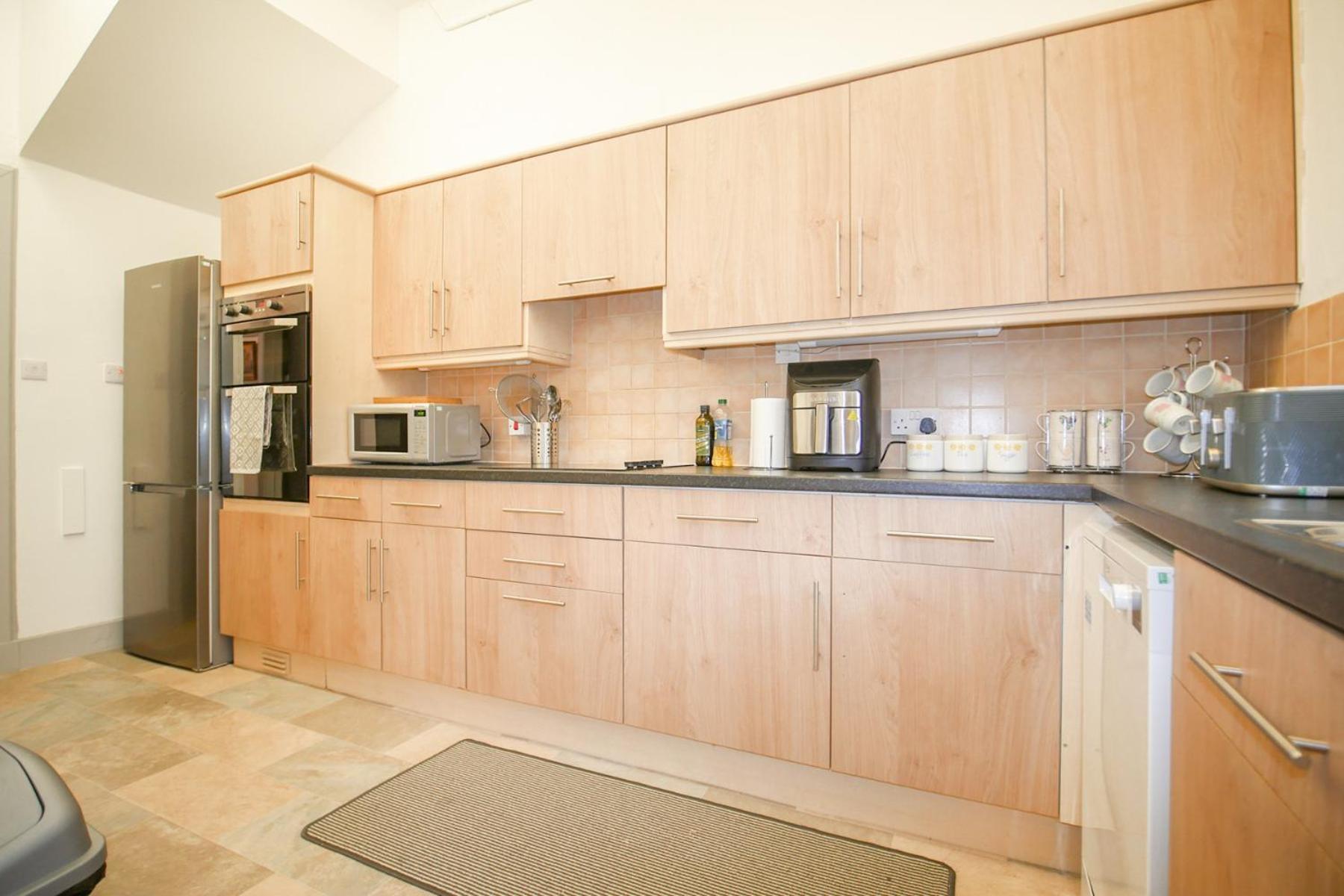 Holiday home Telford Rd 5 Bedroom House