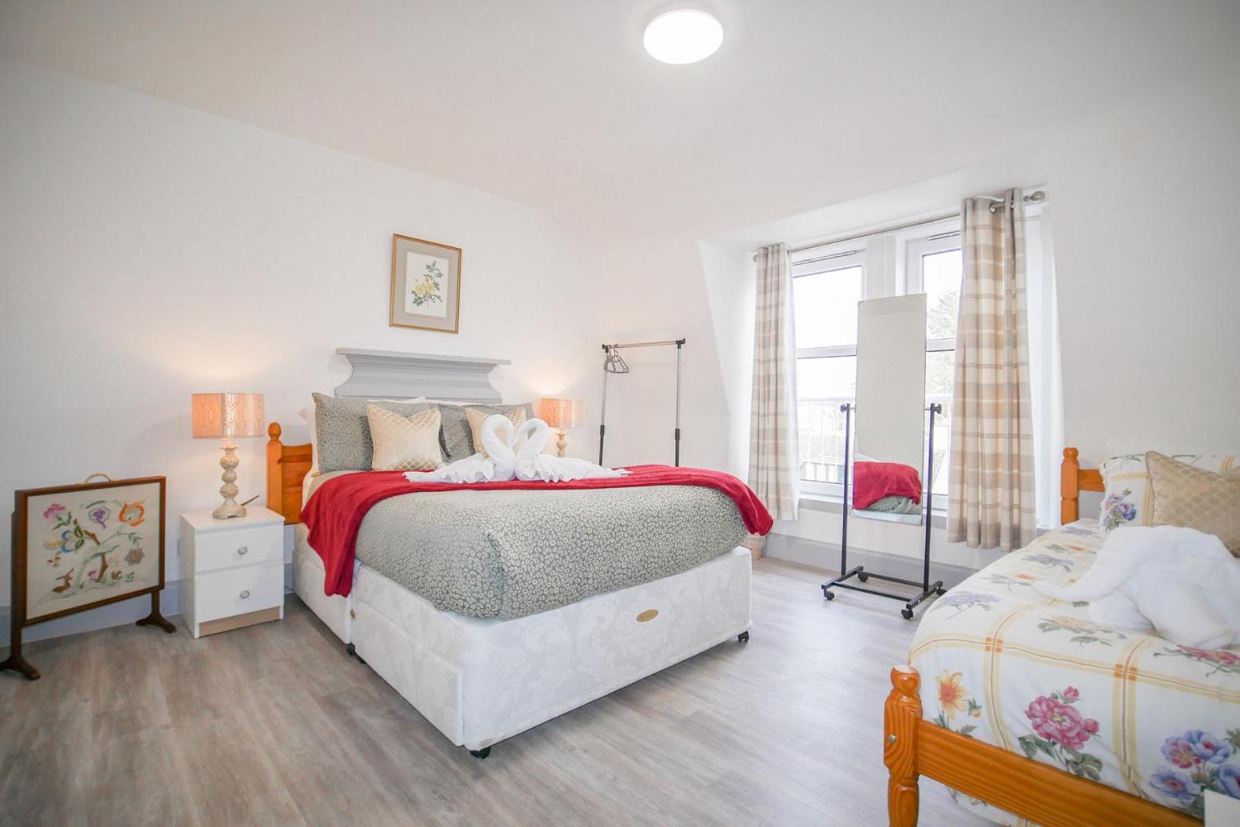 Holiday home Telford Rd 5 Bedroom House