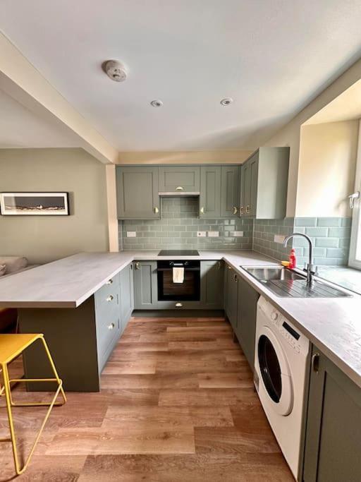Warm And Cosy Centre House Inverness