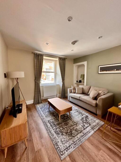 Warm And Cosy Centre House * Inverness